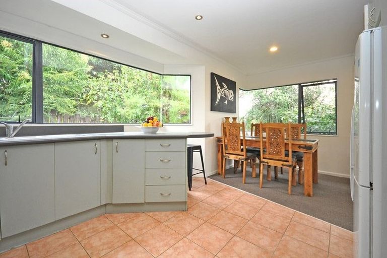 Photo of property in 51a Waimumu Road, Massey, Auckland, 0614