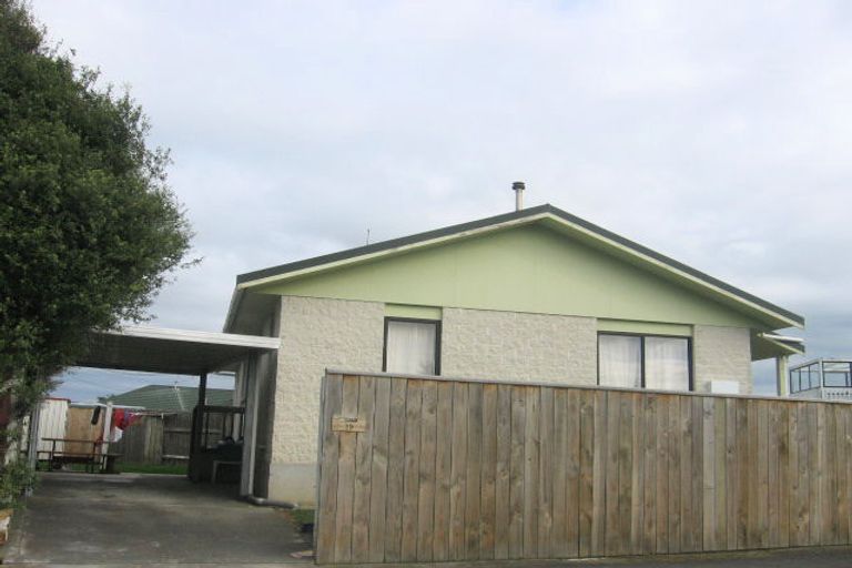 Photo of property in 19 Cedar Grove, Highbury, Palmerston North, 4412