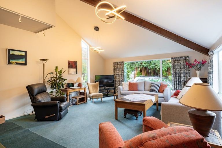 Photo of property in 6 Rosehill Road, Macandrew Bay, Dunedin, 9077