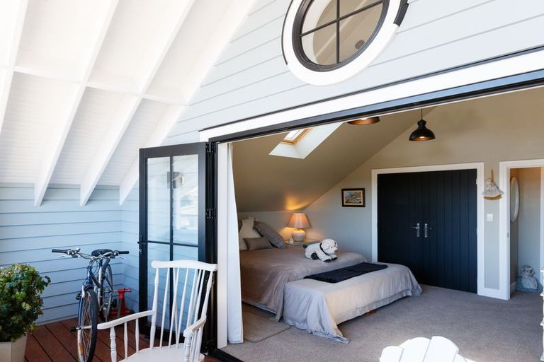 Photo of property in 5 Colombo Street, Hokowhitu, Palmerston North, 4410