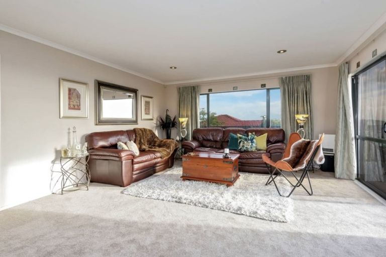 Photo of property in 9 Owenbeg Rise, Dannemora, Auckland, 2016