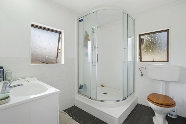 Photo of property in 2/1 Glengarry Place, Hilltop, Taupo, 3330