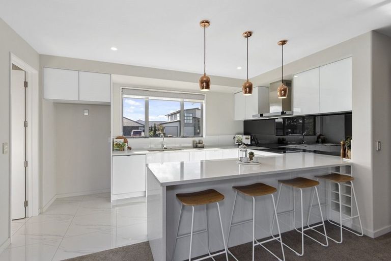 Photo of property in 18 Little Gem Road, Hornby, Christchurch, 8025