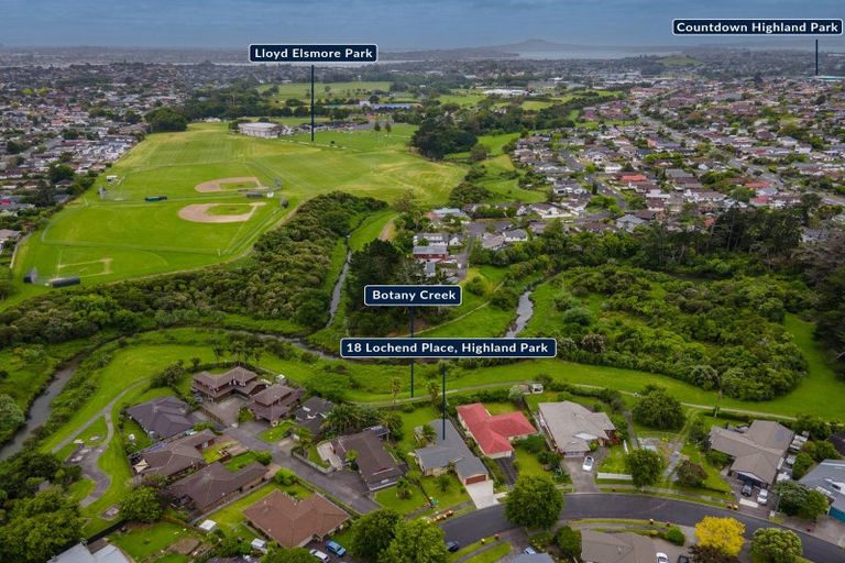 Photo of property in 18 Lochend Place, Highland Park, Auckland, 2010