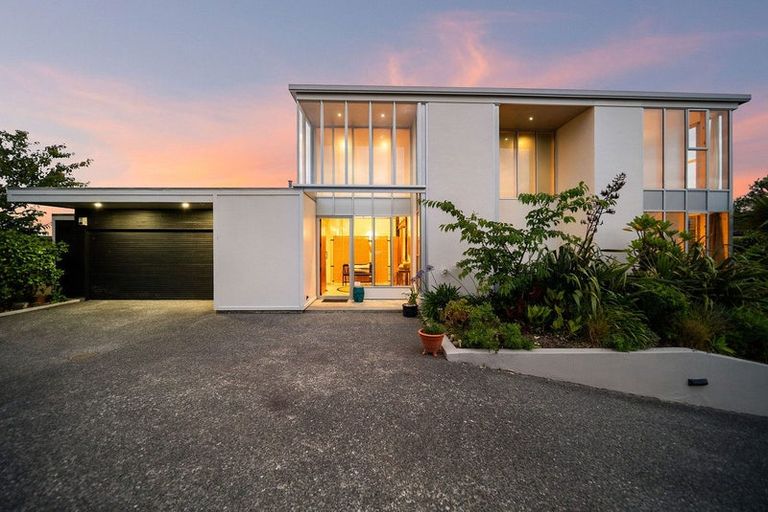 Photo of property in 6 Stormanstown Way, Seatoun, Wellington, 6022