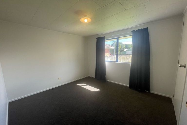 Photo of property in 1a Kent Road, Manurewa, Auckland, 2102