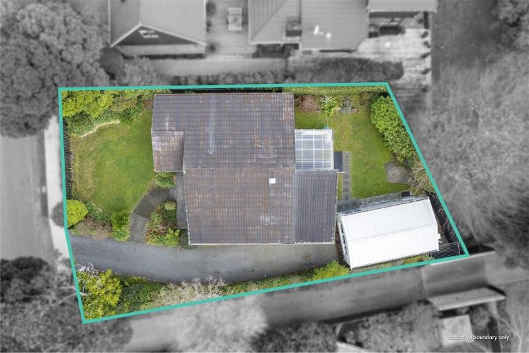 Photo of property in 26 Walton Avenue, Waikanae, 5036