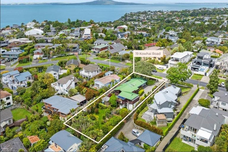 Photo of property in 19 Kowhai Road, Mairangi Bay, Auckland, 0630