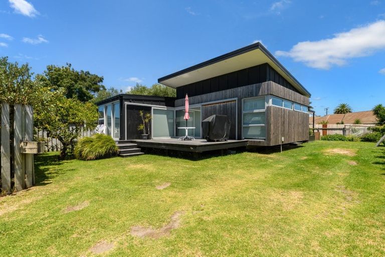 Photo of property in 8b Ngatai Road, Otumoetai, Tauranga, 3110