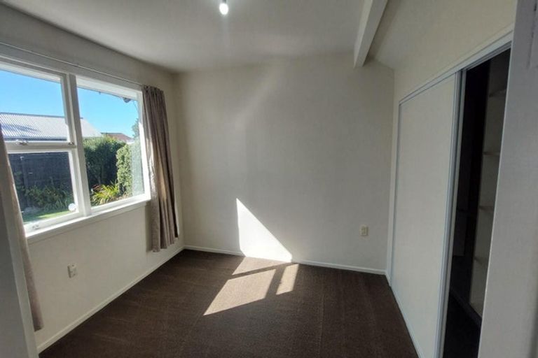 Photo of property in 75 Inwoods Road, Parklands, Christchurch, 8083