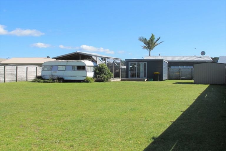 Photo of property in 115 Ngaio Drive, Matarangi, Whitianga, 3592