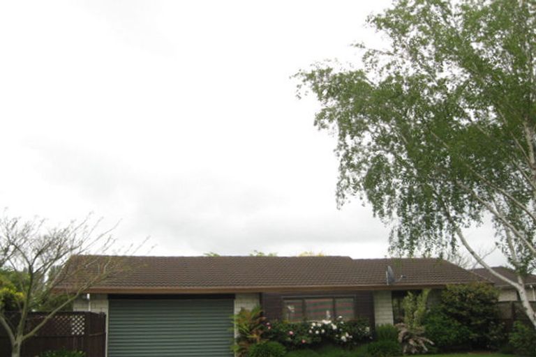 Photo of property in 10 Clivedon Place, Redwood, Christchurch, 8051