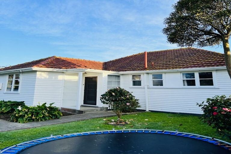 Photo of property in 30 Ealing Street, Redwood, Christchurch, 8051