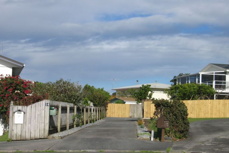 Photo of property in 14 Moana Terrace, Snells Beach, 0920