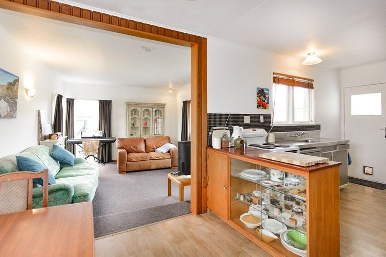 Photo of property in 13 James Cook Street, Havelock North, 4130