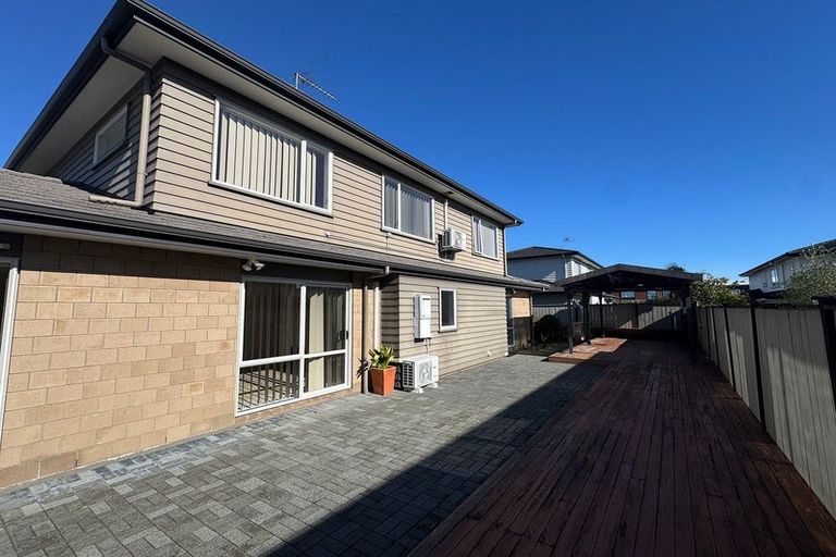 Photo of property in 2 Oakhurst Avenue, Flat Bush, Auckland, 2019