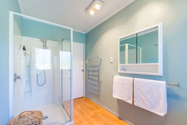 Photo of property in 7 Nimmo Avenue, Waikanae, 5036