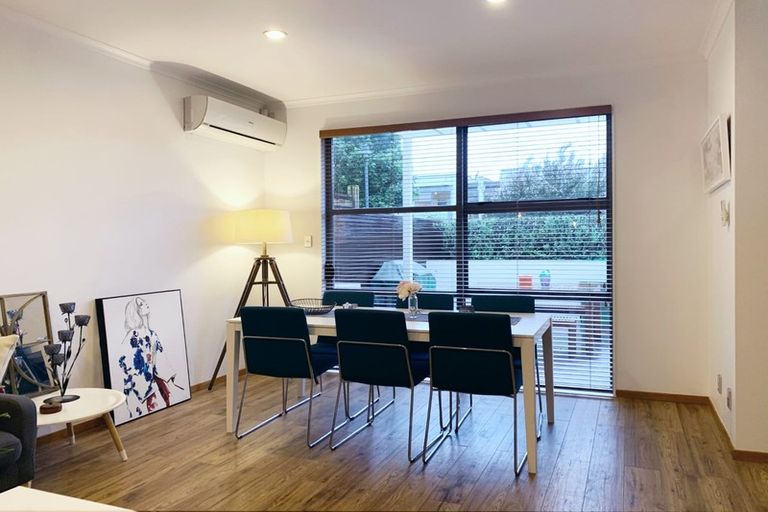 Photo of property in 49 The Track, Takanini, 2112