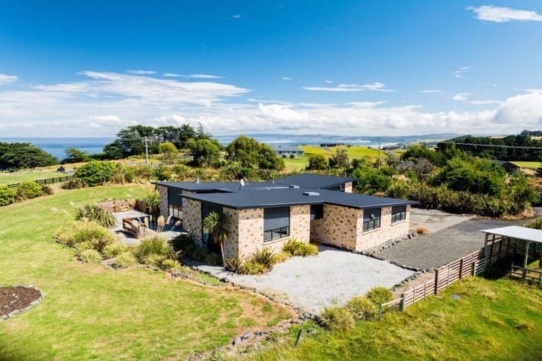 Photo of property in 25 Tunnel Beach Road, Blackhead, Dunedin, 9076