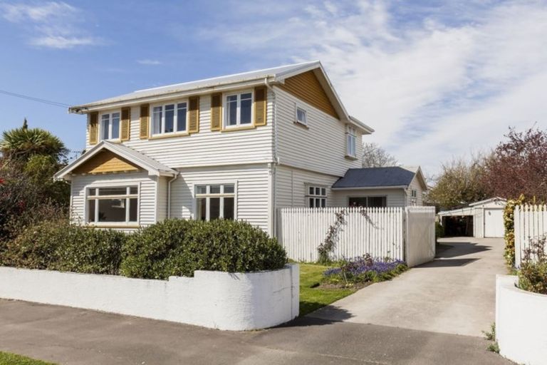 Photo of property in 22 Normans Road, Strowan, Christchurch, 8052