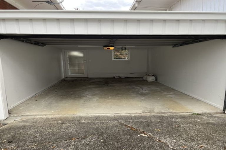 Photo of property in 1/167 Forrest Hill Road, Forrest Hill, Auckland, 0620