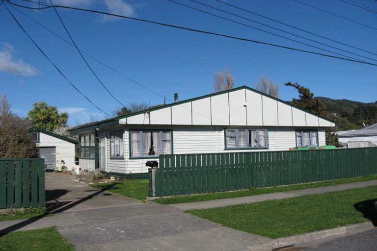 Photo of property in 12 Best Street, Wainuiomata, Lower Hutt, 5014