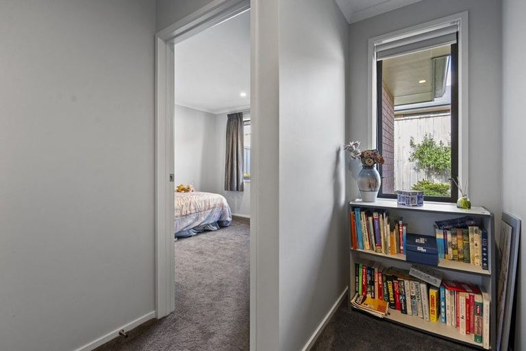 Photo of property in 9 Huetu Place, Bell Block, New Plymouth, 4312