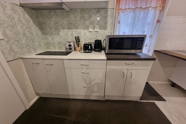 Photo of property in 16 Leith Court, Papatoetoe, Auckland, 2104