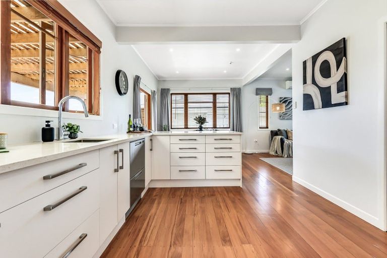 Photo of property in 18 Olwyn Terrace, Dinsdale, Hamilton, 3204