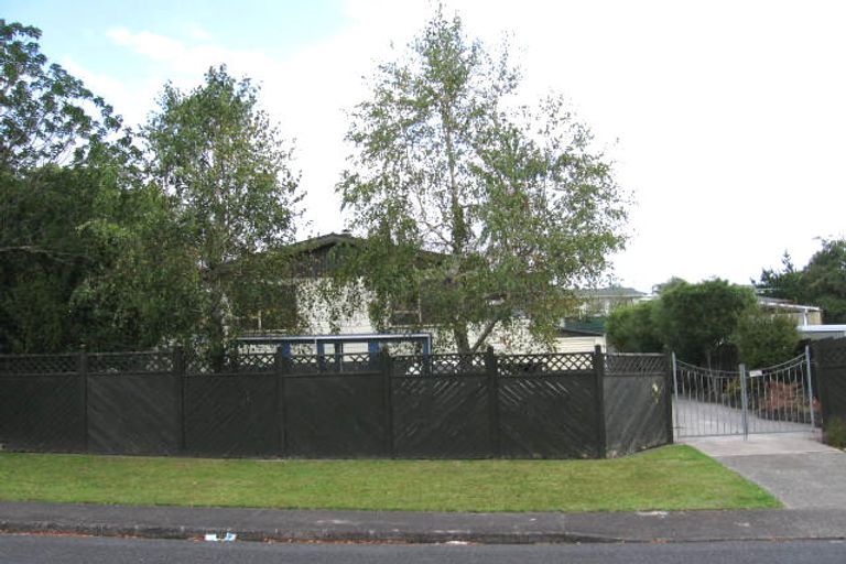 Photo of property in 12 Longreach Drive, Sunnyvale, Auckland, 0612