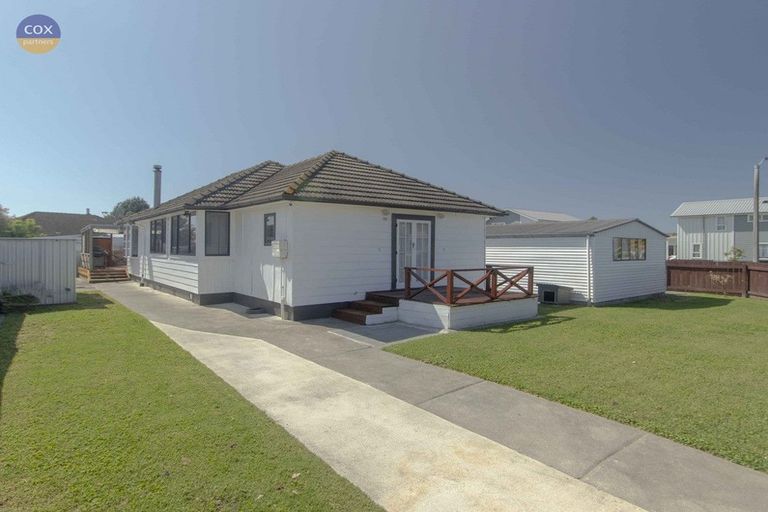 Photo of property in 52 Williams Street, Marewa, Napier, 4110