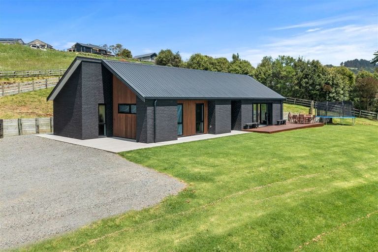 Photo of property in 59 Jounneaux Road, Te Kamo, Kamo, 0185