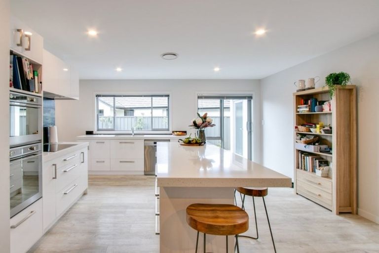 Photo of property in 22 Rakaia Way, Poraiti, Napier, 4112