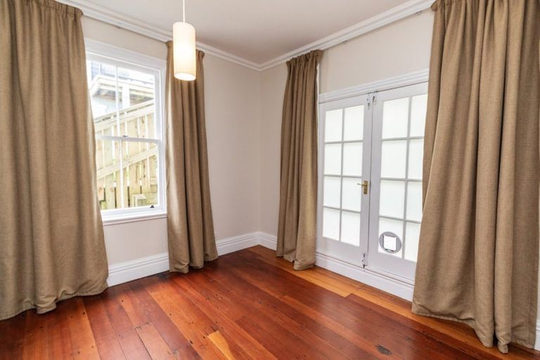 Photo of property in 29 Mortimer Terrace, Aro Valley, Wellington, 6021