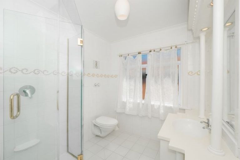 Photo of property in 50c Maunganui Road, Mount Maunganui, 3116