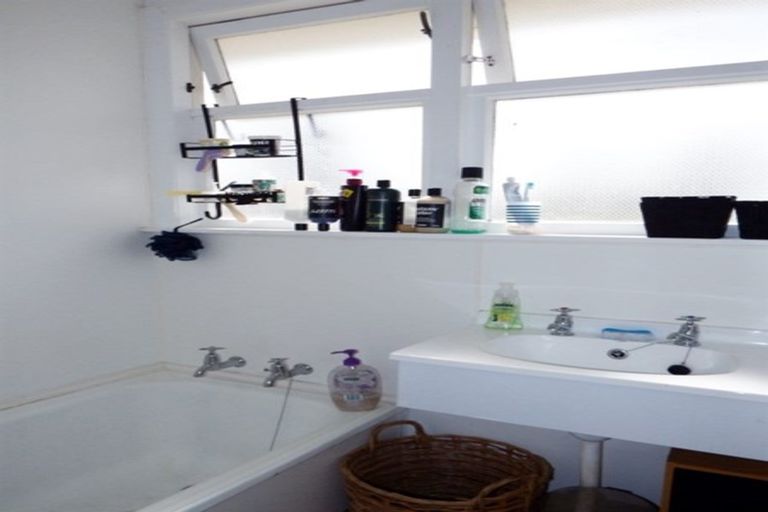 Photo of property in 5 Fergusson Street, Marton, 4710