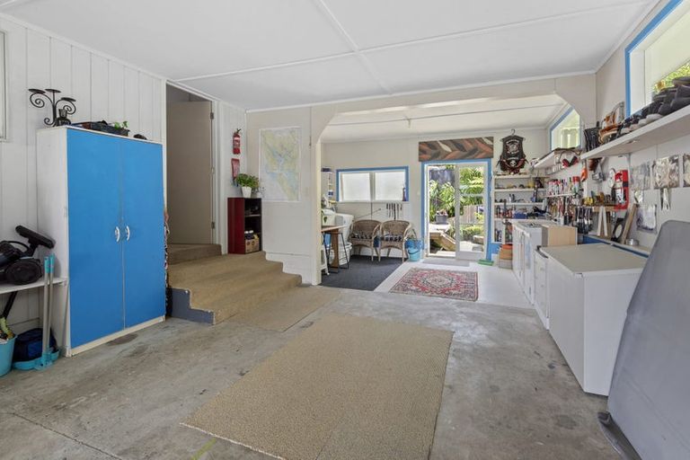 Photo of property in 2 High Street, Pahi, Paparoa, 0571