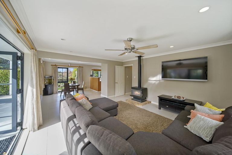 Photo of property in 22 Ranfurly Road, Alfriston, Auckland, 2105