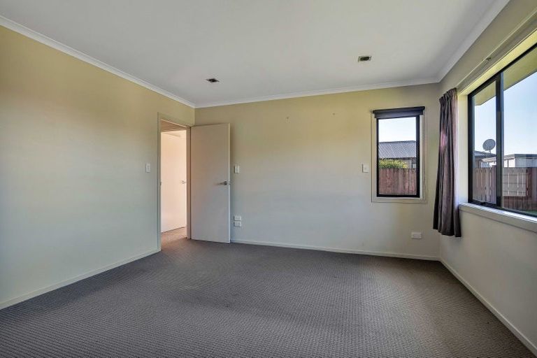 Photo of property in 40 Montague Grove, Stratford, 4332