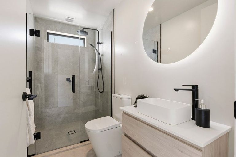 Photo of property in 104 Spur Ridge Rise, Jacks Point, 9371