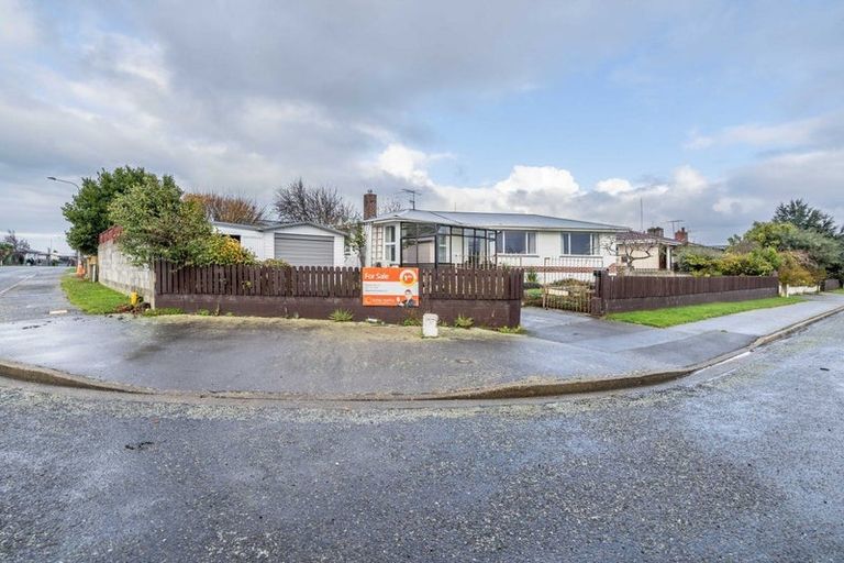 Photo of property in 2 Kinmont Crescent, Newfield, Invercargill, 9812