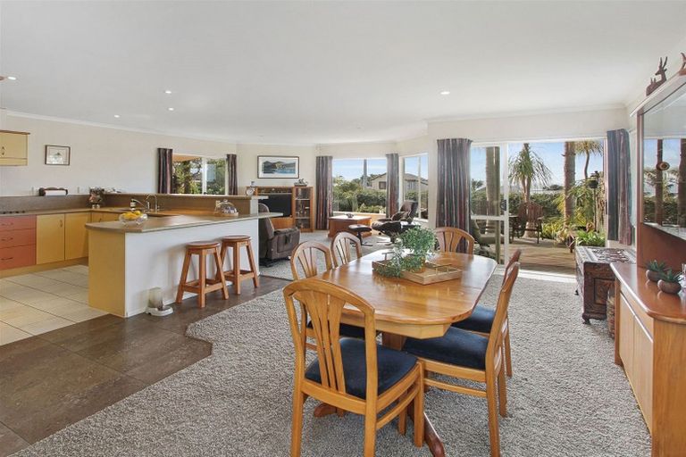 Photo of property in 46 Torkar Road, Clarks Beach, 2122