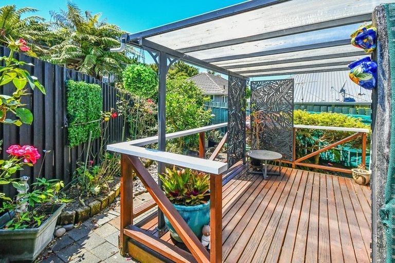 Photo of property in 2/9 Settlement Road, Papakura, 2110