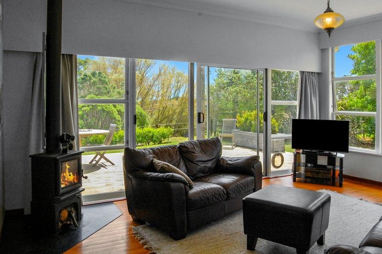 Photo of property in 1180 Oneriri Road, Kaiwaka, 0573