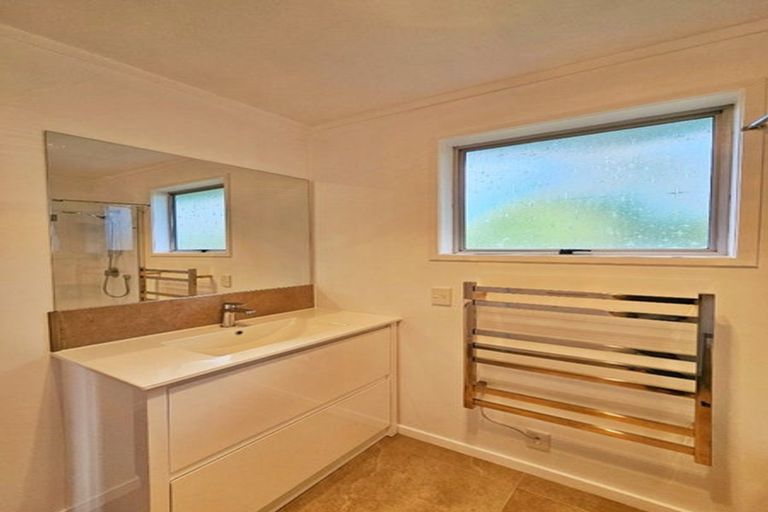 Photo of property in 51b Daytona Road, Henderson, Auckland, 0610