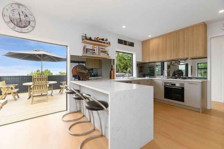 Photo of property in 441 Titirangi Road, Titirangi, Auckland, 0604