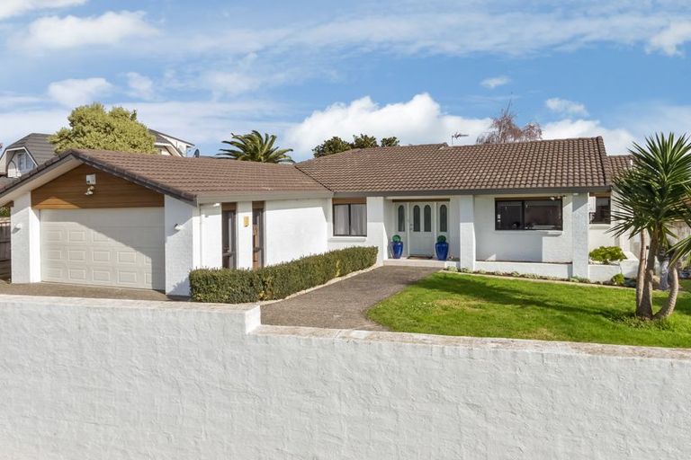 Photo of property in 125 Whitford Road, Somerville, Auckland, 2014