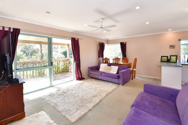 Photo of property in 1156 Peak Road, Helensville, 0875