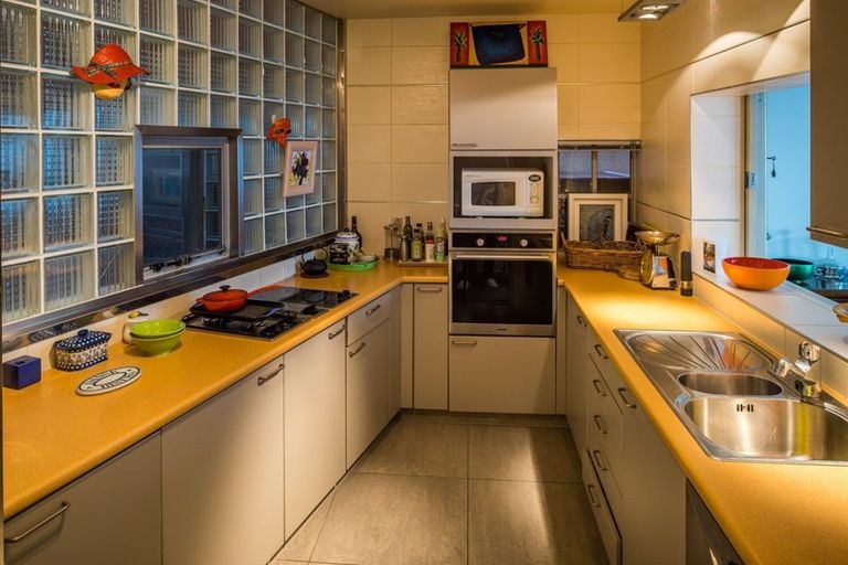 Photo of property in 1/226 Oriental Parade, Oriental Bay, Wellington, 6011