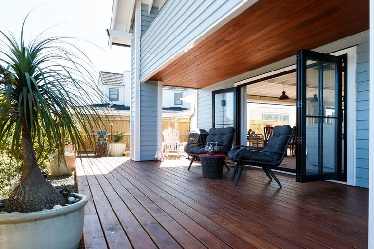 Photo of property in 5 Colombo Street, Hokowhitu, Palmerston North, 4410